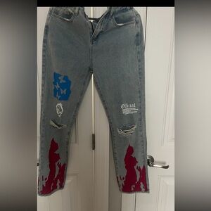 I am selling these jeans from SHEIN, I never wore them because I can not fit it.
